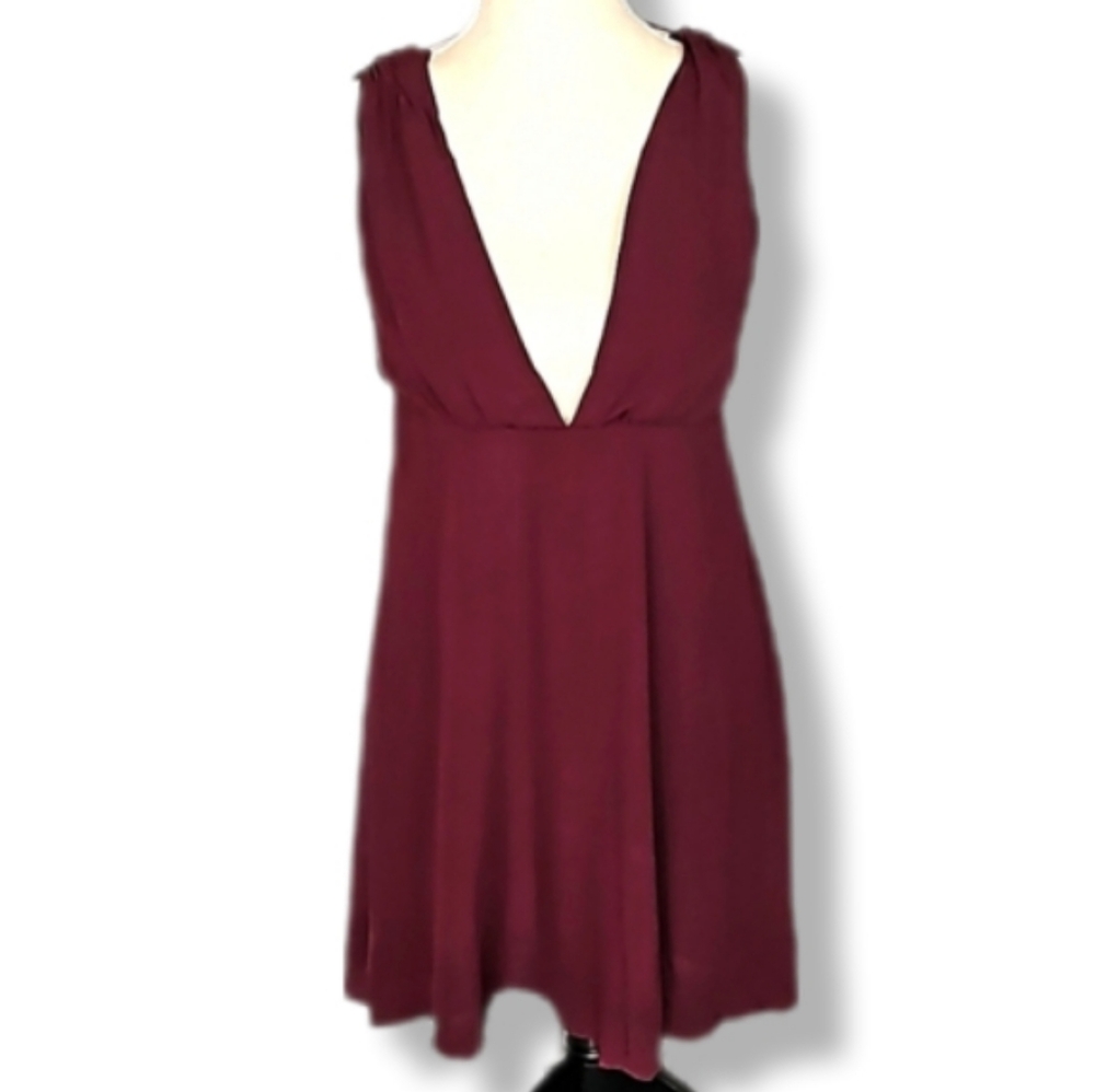 Forever 21 Mini A-Line Dress Size Medium Deep V neck Cocktail Holiday Party Cute
